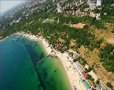 На пляжах Одессы разрешили загорать и купаться